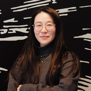 Qian Zhang headshot